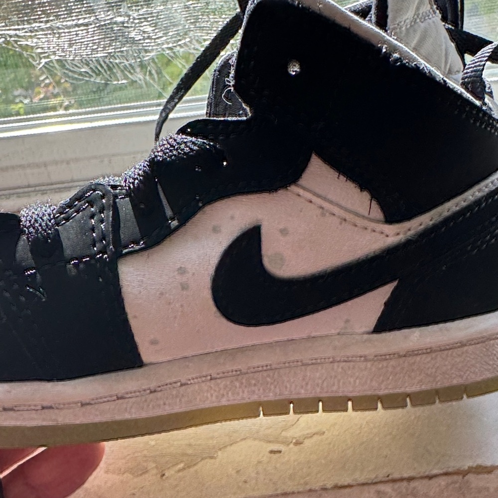 Jordan Black and White High-Tops - Picture 3 of 13